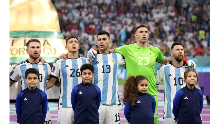 ¡Todos con Argentina! La original movida para cantar el Himno junto al plantel en la previa de la final