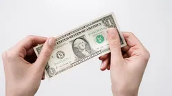 Conoce el extraño billete de 1 dólar que es furor entre los coleccionistas.