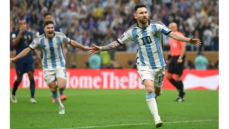 Lionel Messi anotó el primer gol de la gran final de Qatar 2022.