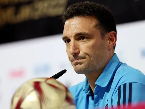 La emoción de Scaloni por los no convocados que viajaron a Qatar: "Se matan por la camiseta"