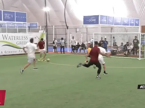 No puede criticar a nadie: el increíble gol que erró Gustavo López tras pase de Kun Agüero