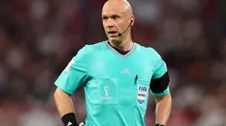 Anthony Taylor es uno de los candidatos a dirigir la final entre Argentina y Francia.