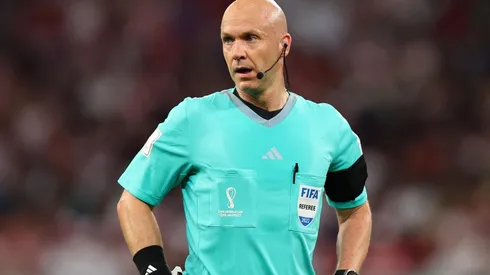 Anthony Taylor es uno de los candidatos a dirigir la final entre Argentina y Francia.