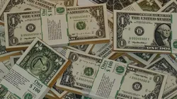 Hay billetes de 1 dólar que salieron de circulación y valen mucho dinero.