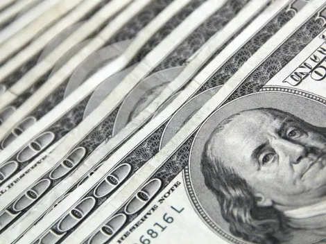 Cómo reconocer un billete de 100 dólares falso