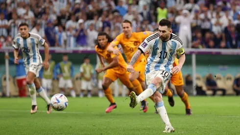 VIDEO | Messi desorientó al arquero y estiró la ventaja de penal