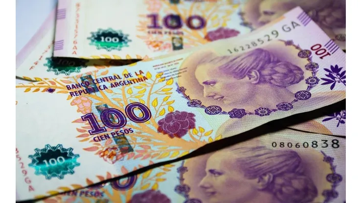Un billete de Argentina se vende por 230 mil pesos.