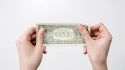 Los billetes de 1 dólar son muy buscados por los coleccionistas.