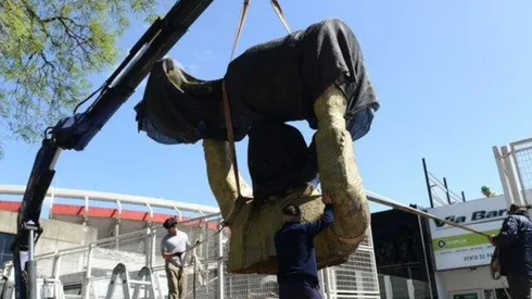 River y una imponente estatuta para uno de sus grandes ídolos.