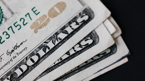 Los billetes de dólar son de los más buscados por los coleccionistas.