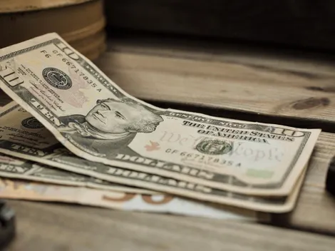 Descubre los billetes de 10 dólares que se venden por un precio increíble