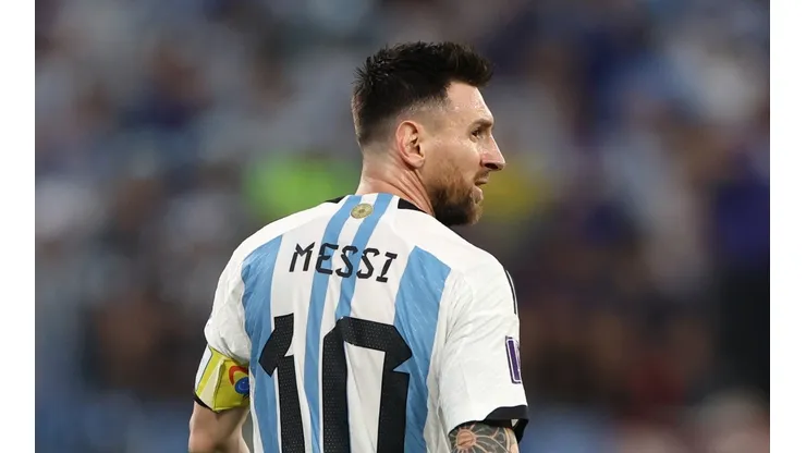 Van Gaal calentó la previa con una particular crítica a Messi: "No participa mucho"