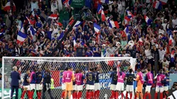 Acá también coparon: mientras Francia se imponía a Polonia, desde las tribunas se escuchó el hit argentino