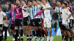 Los jugadores de Argentina festejan la clasificación a los cuartos de final de Qatar 2022.