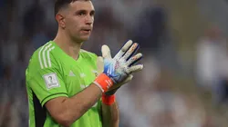 "Me sorprendió": el particular gesto de Dibu Martínez para un jugador de Polonia