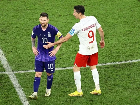 VIDEO | ¡Lo dejó pintado! Lewandowski quiso saludar a Messi y Leo lo ignoró