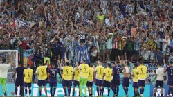 Los hinchas argentinos coparon el Estadio 974.