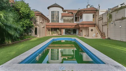 La casa donde vivió Maradona en Devoto abrió sus puertas y fue furor.