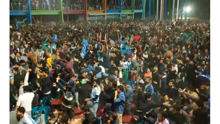 Los festejos en Bangladesh por el triunfo de Argentina ante México en el Mundial de Qatar 2022 (Foto: Captura Twitter FIFA)