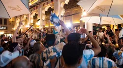 El banderazo de los argentinos en la previa vs. Polonia fue una fiesta.