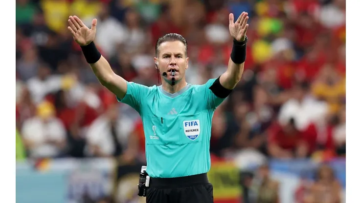 Confirmaron el árbitro para el duelo clave entre Argentina y Polonia