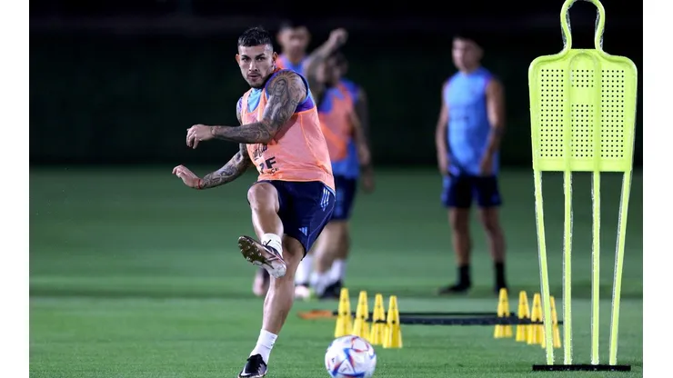 VIDEO | El gesto de Paredes que dio que hablar durante el Himno de Argentina
