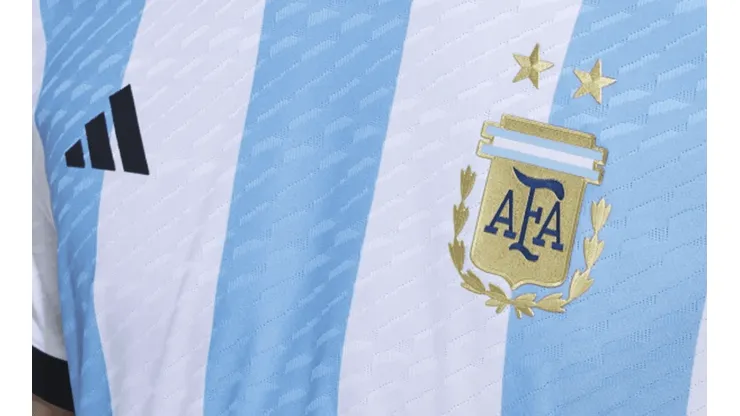 Sorpresa Mundial: ¿Argentina debe cambiar el escudo de su camiseta?