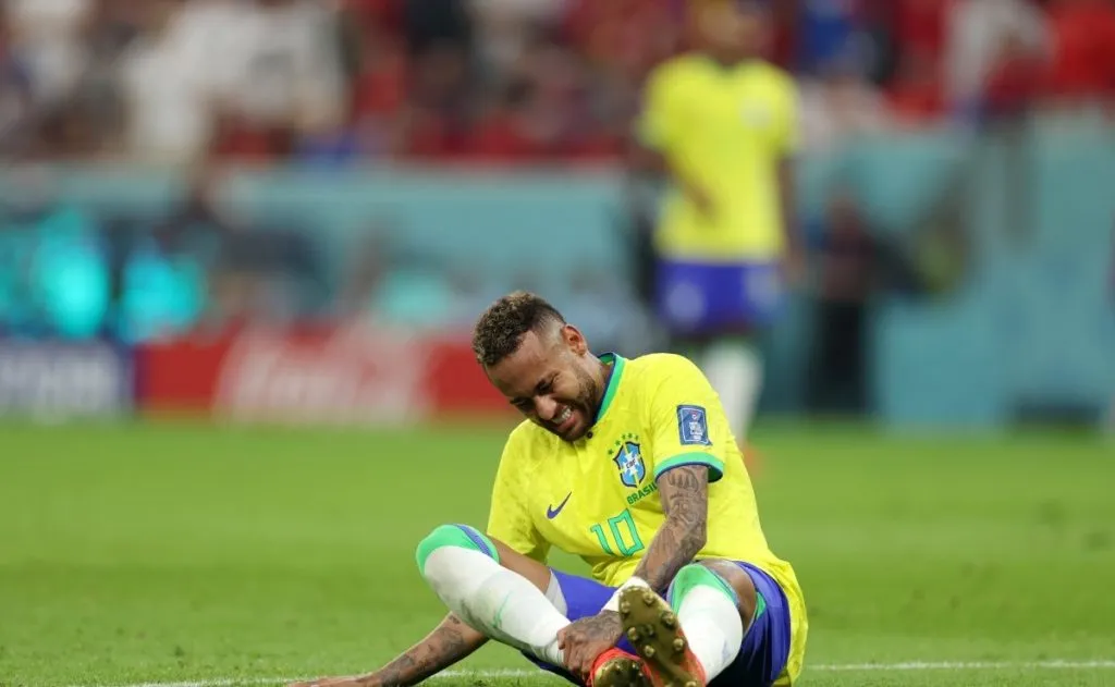 A Neymar le costó mucho recuperarse de la lesión sufrida contra Uruguay en octubre del 2023.