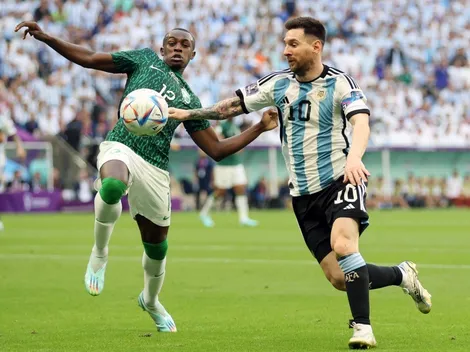 La furiosa charla del DT de Arabia en el entretiempo con Argentina: "Ustedes quieren..."