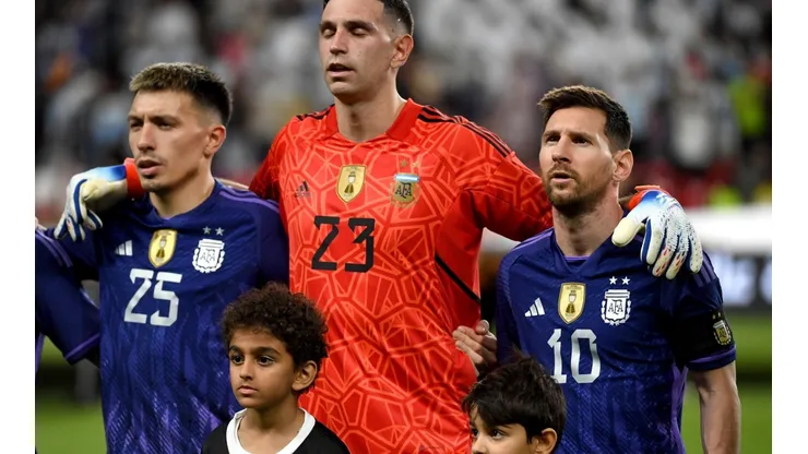 ¿La camiseta de la Selección Argentina tendrá un brazalete negro vs Arabia Saudita?