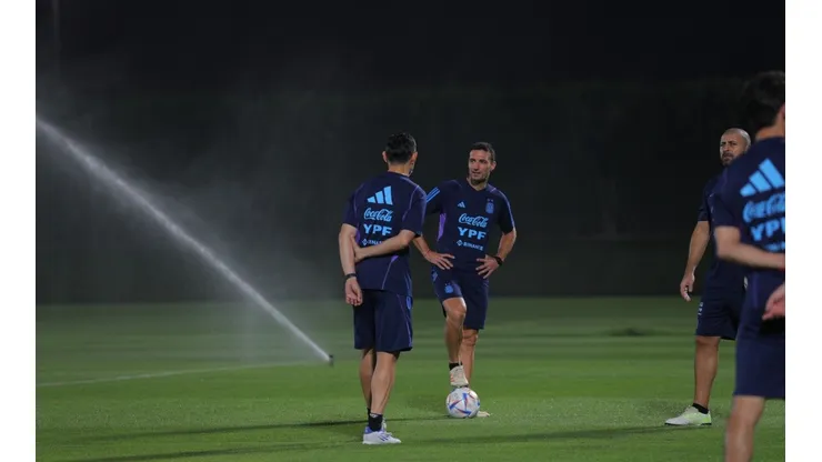 ¿Le gana la pulseada? Scaloni define el XI de la Selección para el debut resolviendo una duda importante