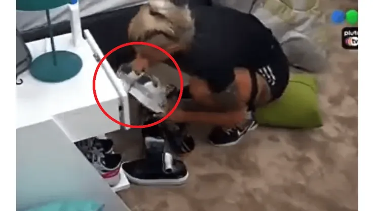 La Tora le puso algo a las zapatillas de Alexis en la prueba del líder