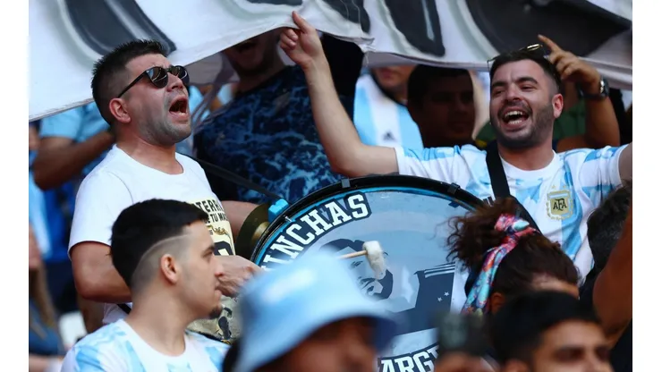 Indignación total en Francia por la nueva canción de los hinchas argentinos en Qatar.
