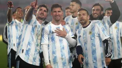 Ritual innegociable: la foto de Messi, De Paul y Papu Gómez