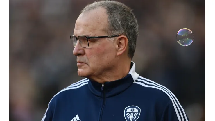 ¿Vuelve a la Premier? El equipo inglés con un jugador argentino que quiere de DT a Bielsa