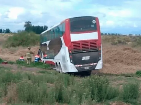 Tragedia en la ruta: chocó un micro con hinchas de River en Mendoza y hay una víctima fatal