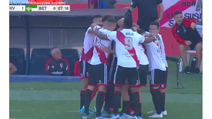 Tras el gol de Zuculini, todo River fue a festejar con Gallardo menos un titular: el motivo