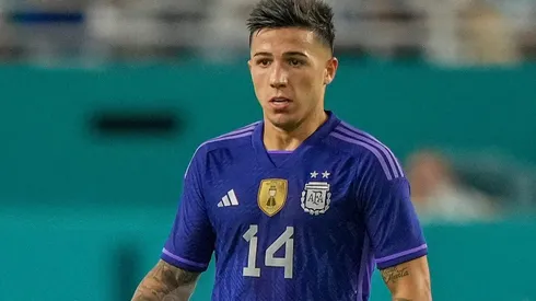 Enzo Fernández, a Qatar.