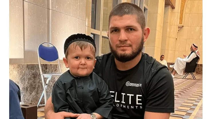 Khabib Nurmagomédov es el padre adoptivo de Hasbulla.