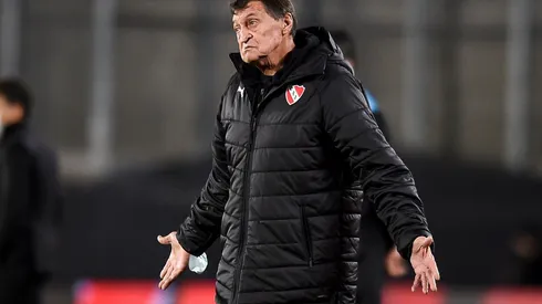 ¿Sigue Falcioni? Doman tiene decidido quien será el DT de Independiente pero no encuentra consenso