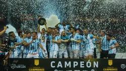 Apareció Cardona: la publicación que hizo el polémico jugador de Racing después del título