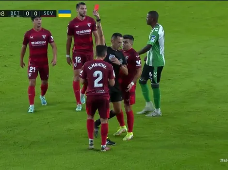 Scaloni lo vio todo: Montiel fue expulsado en el clásico andaluz por una patada criminal