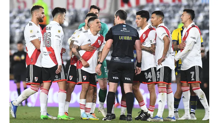 Dudó irse de River y posteó una foto que causó revuelo en los hinchas: "Ni se te ocurra"