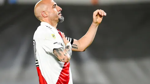 Pinola, entre seguir jugando o ser ayudante de Demichelis.