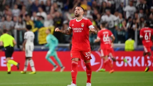 ¿Fue un guiño a River? El tuit de Otamendi que cruzó a los hinchas del Millonario con los del Benfica