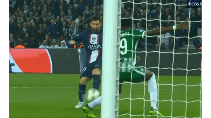VIDEO | De tres dedos, Messi puso el 1-0 para el PSG en Champions