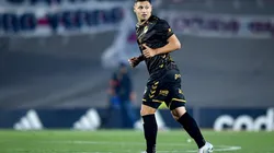 Después de celebrar el campeonato de Boca, Mauro Zárate se fue de Platense