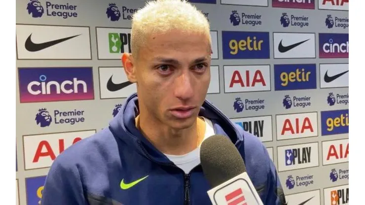 Richarlison se fue llorando del vestuario del Tottenham y Brasil prendió las alarmas