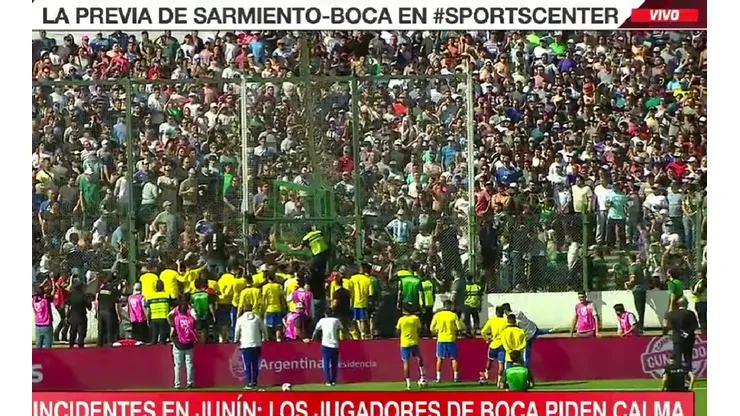 VIDEO | Repudiable: piñas entre hinchas en las tribunas en la previa del Sarmiento-Boca