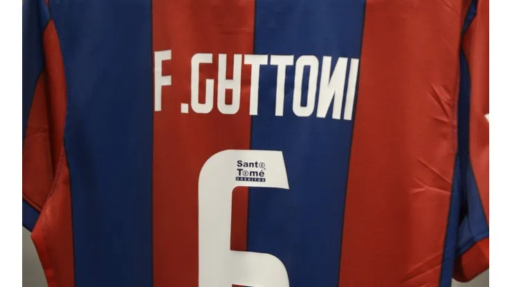 Lass camisetas de San Lorenzo tendrán los nombres mal escritos.